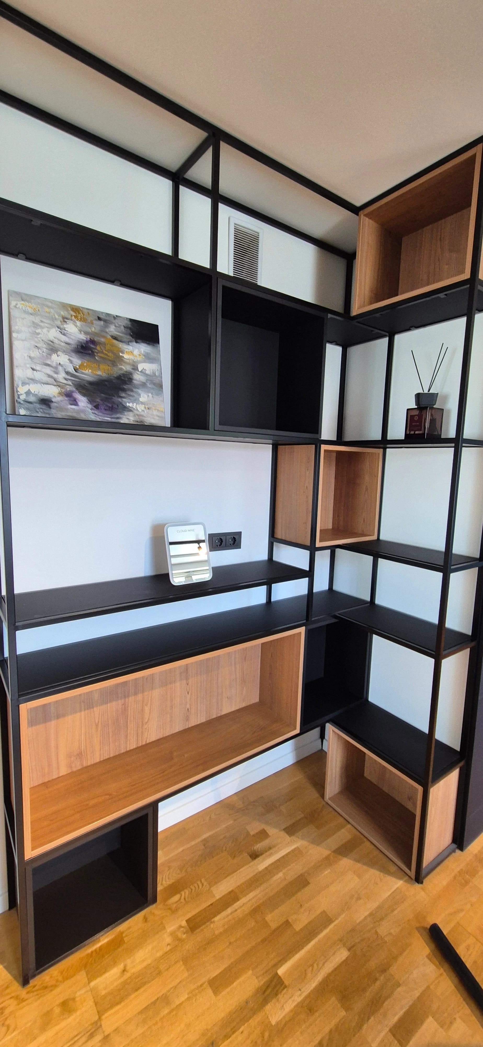 Deep cleaning of a luxury apartment