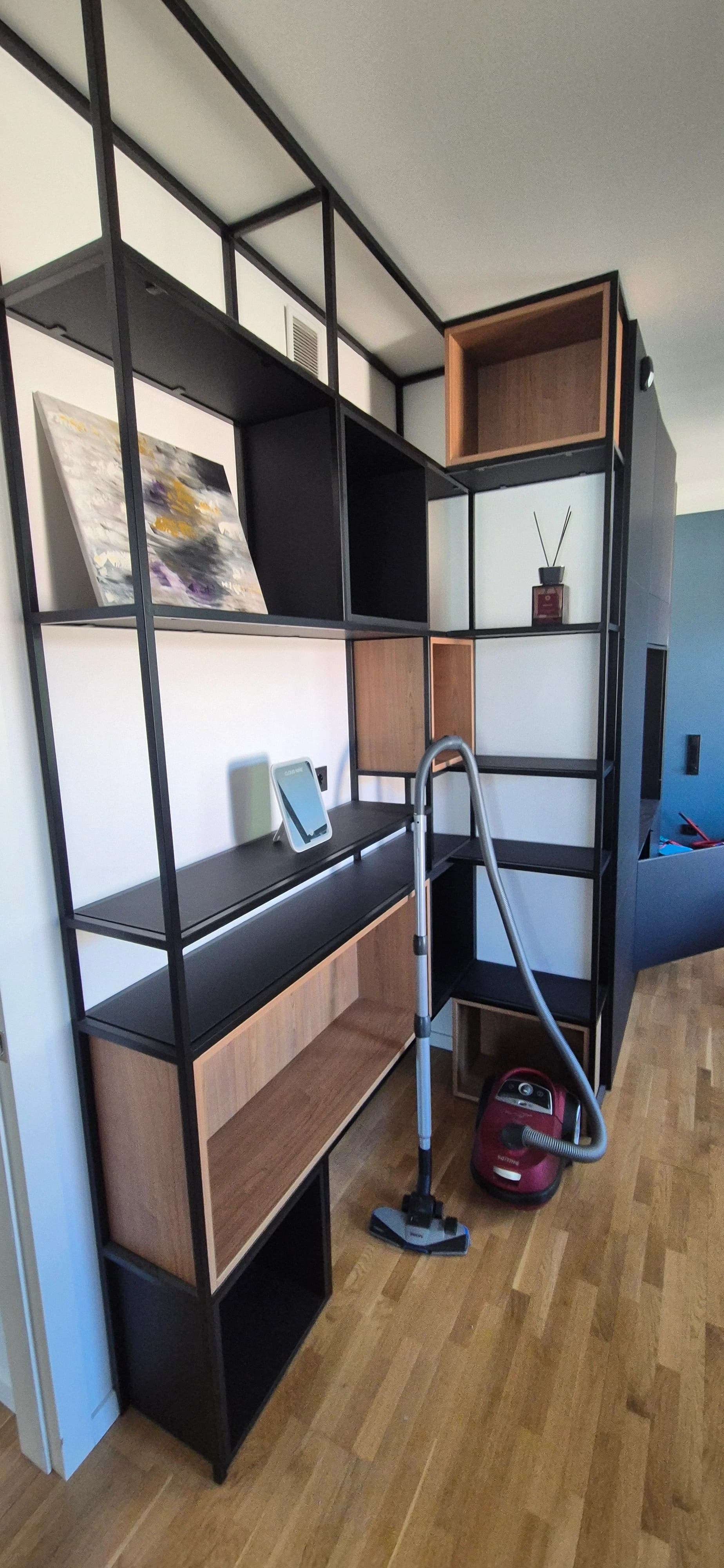 Deep cleaning of a luxury apartment