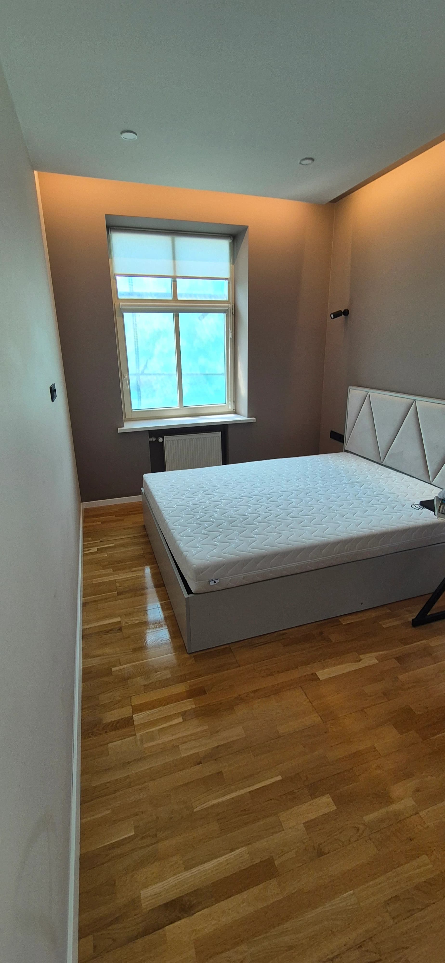 Deep cleaning of a luxury apartment