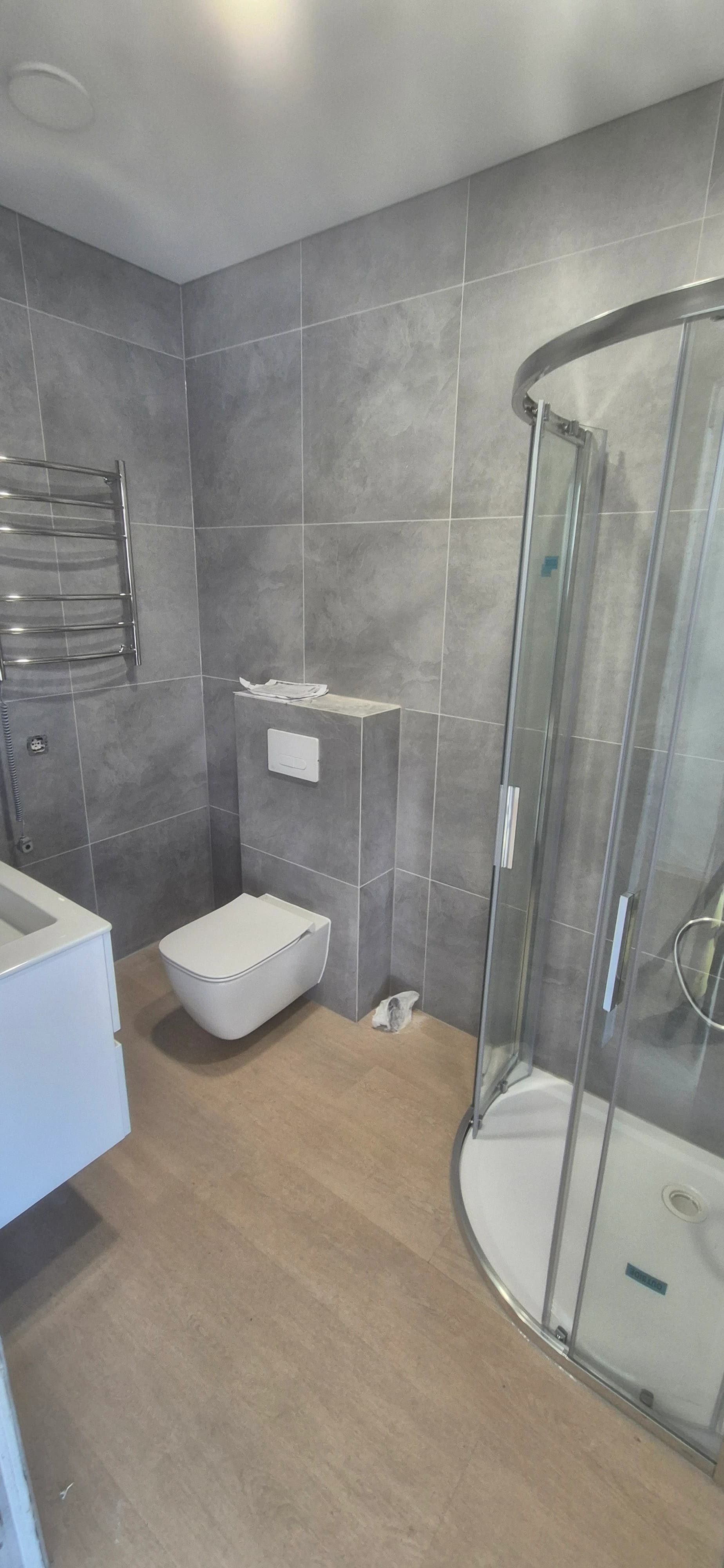 Cleaning of a newly built apartment