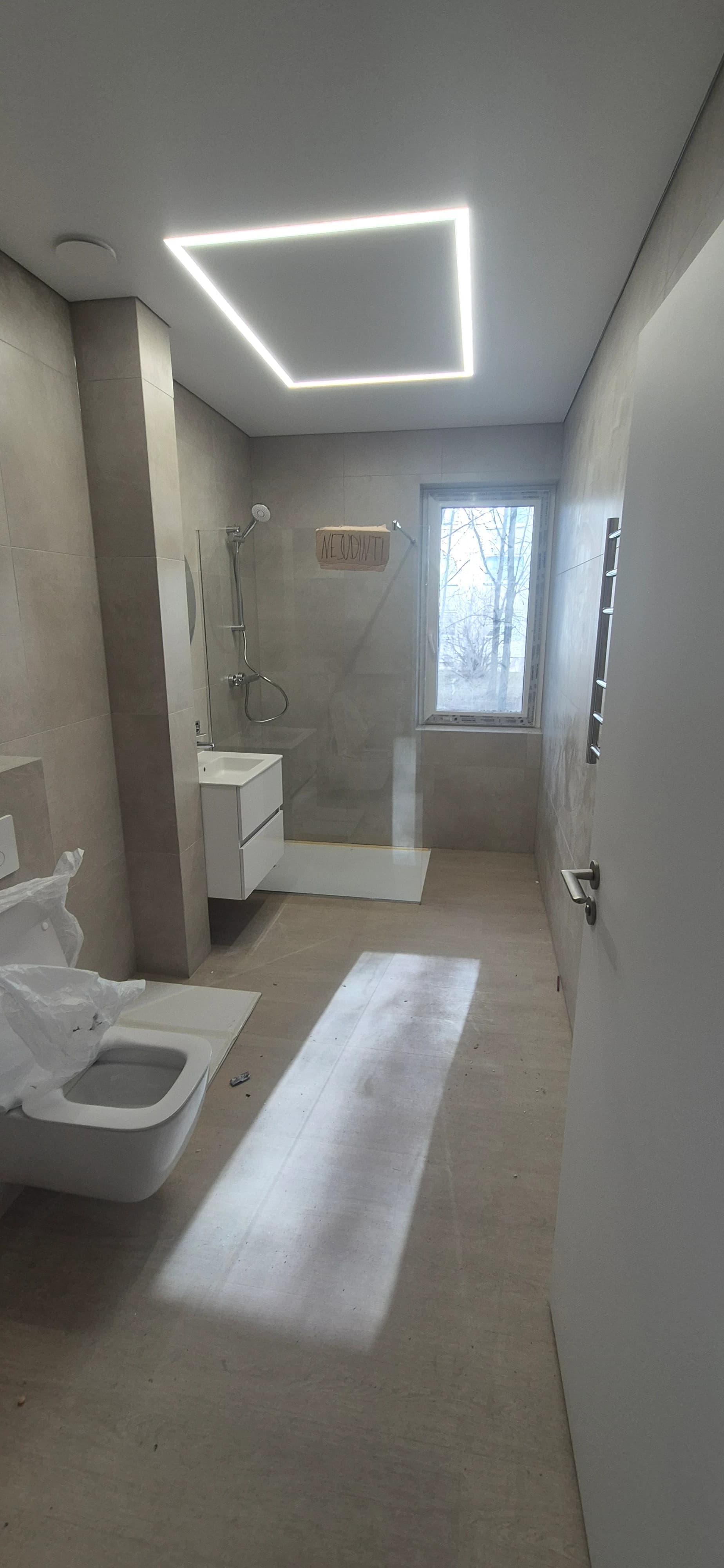 Apartment cleaning after construction
