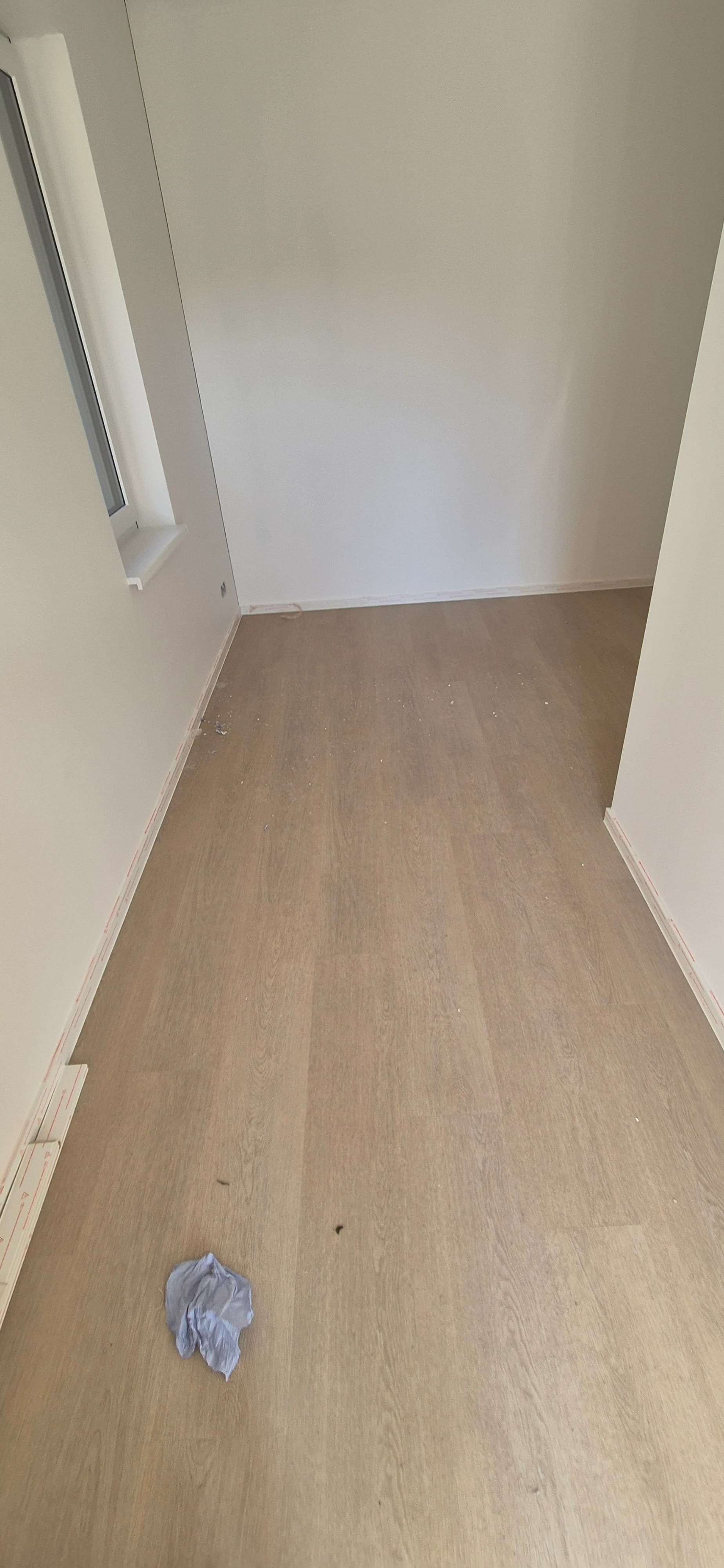 Cleaning of a newly built apartment