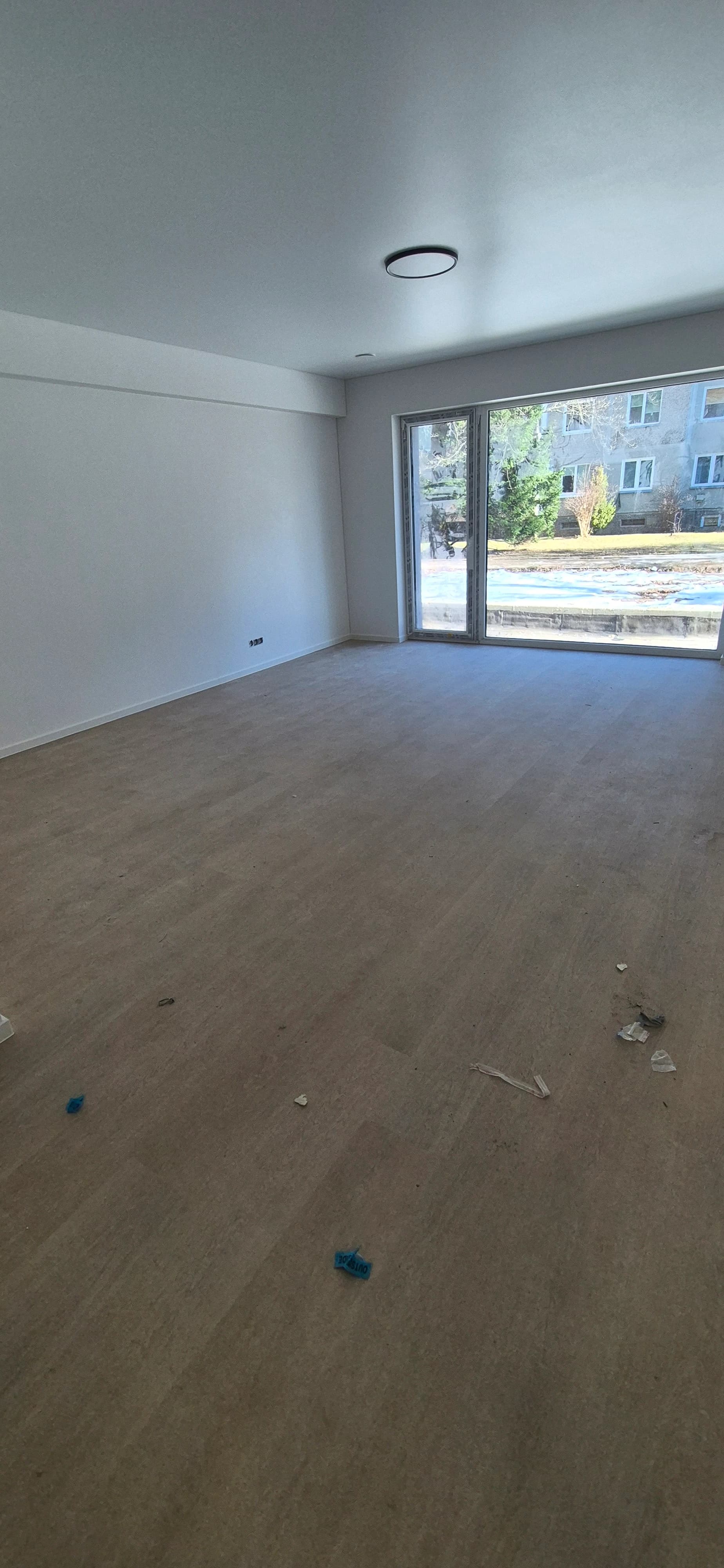 Cleaning of a newly built apartment