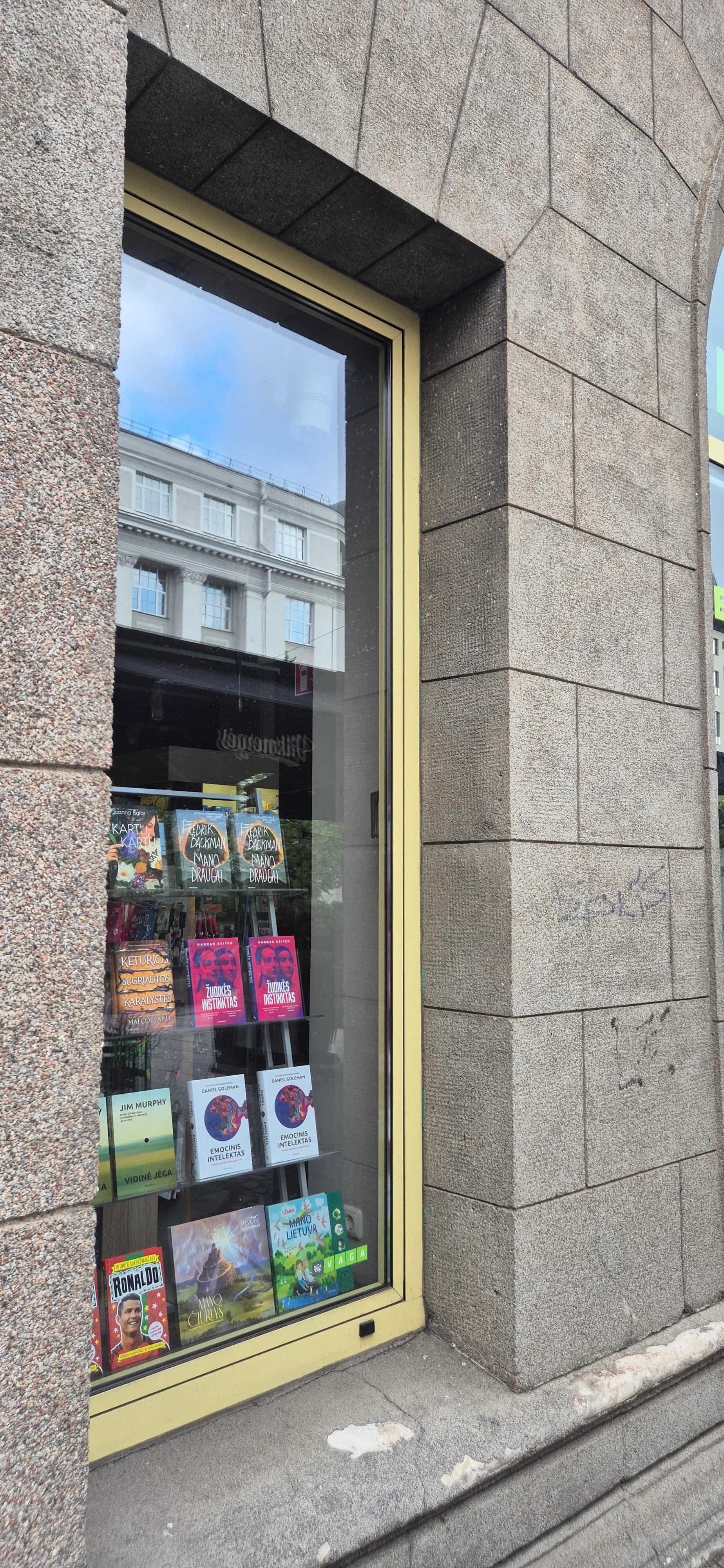 Bookstore window cleaning