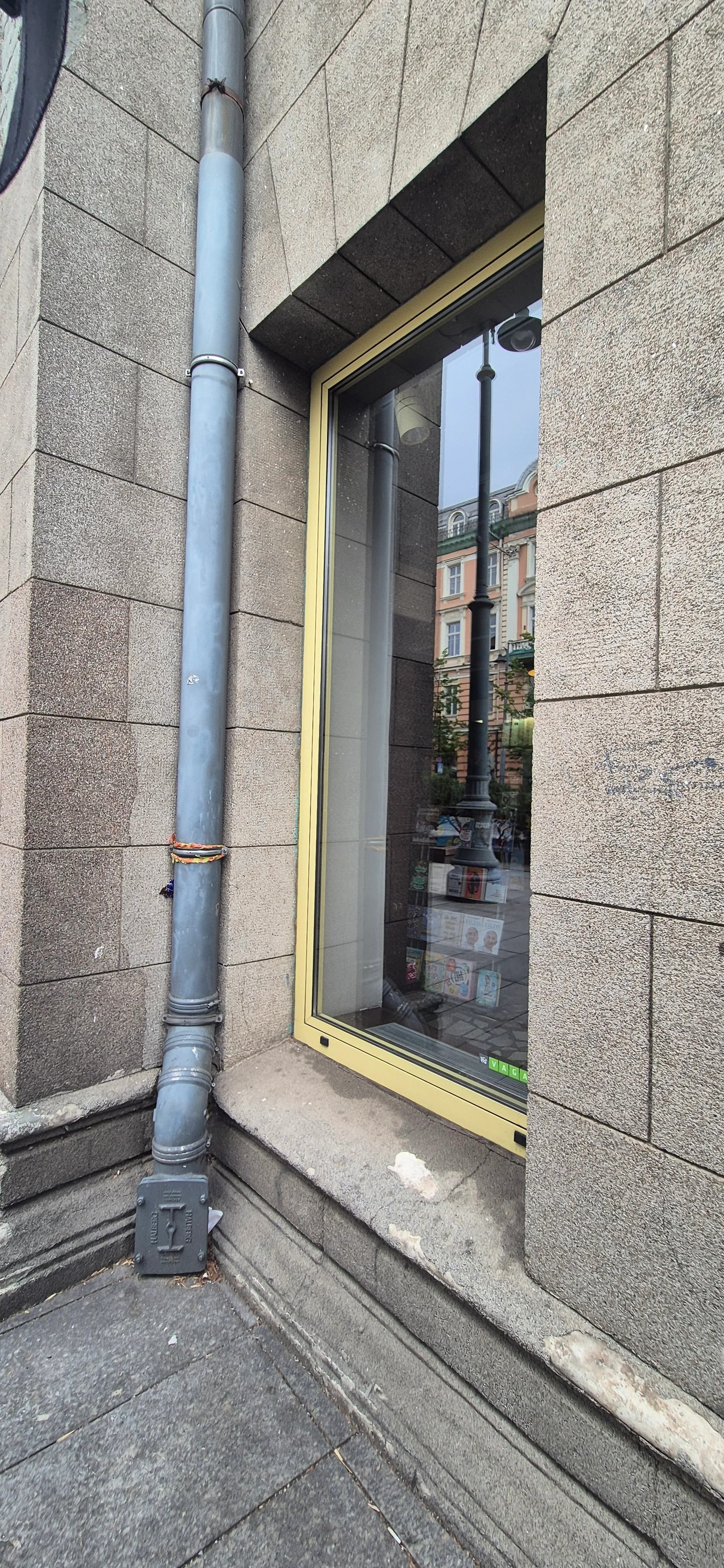 Bookstore window cleaning