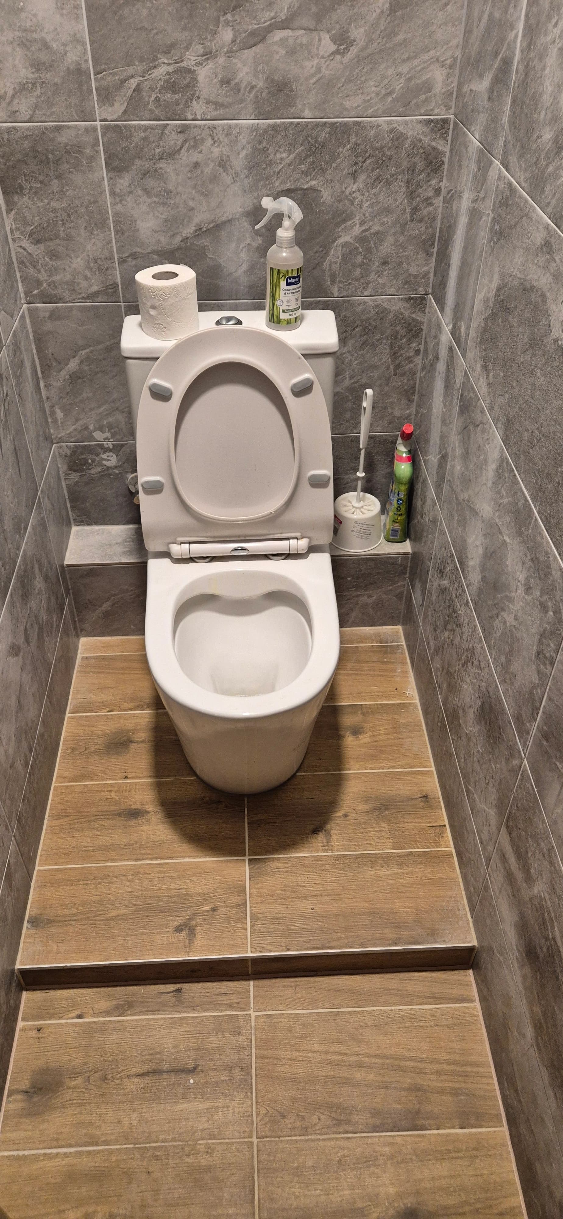 Apartment cleaning after renovation