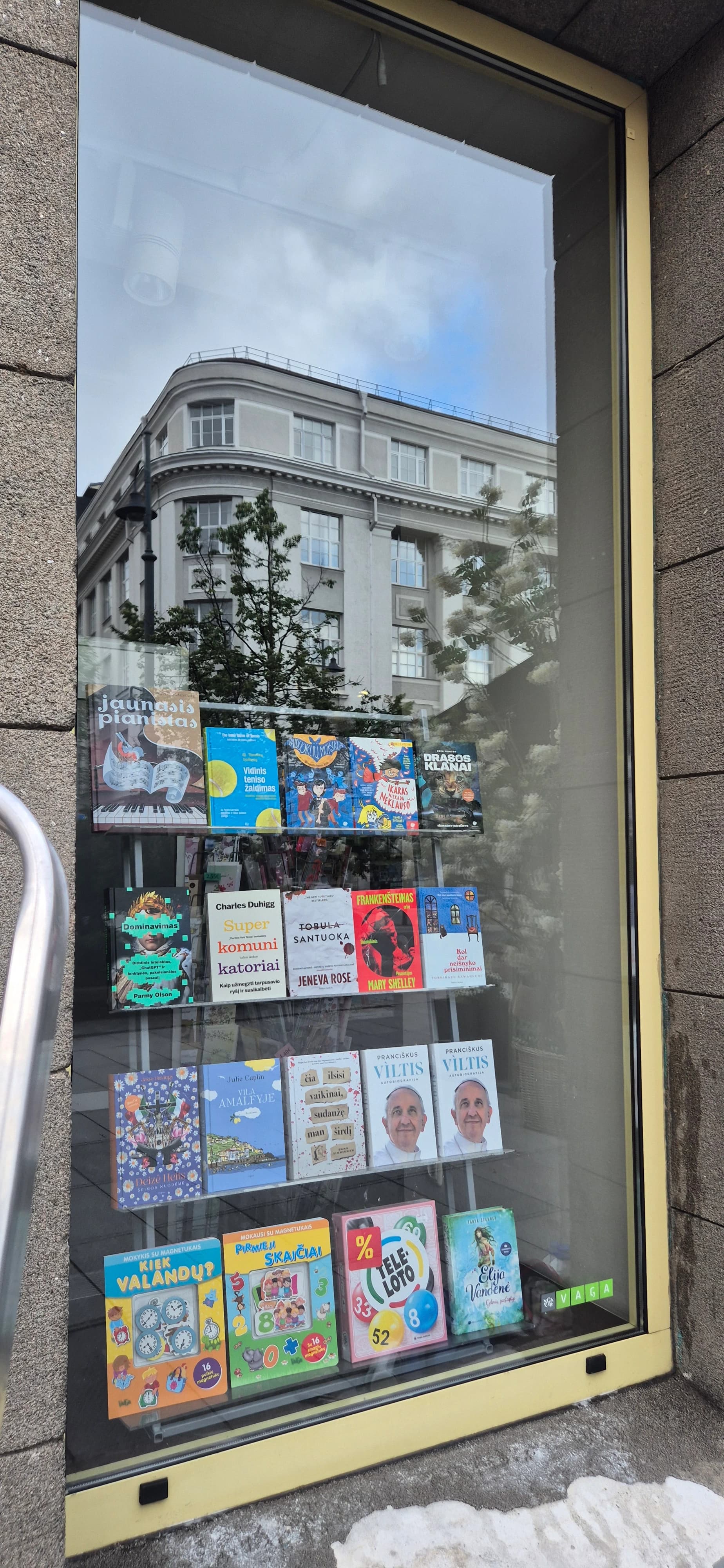 Bookstore window cleaning