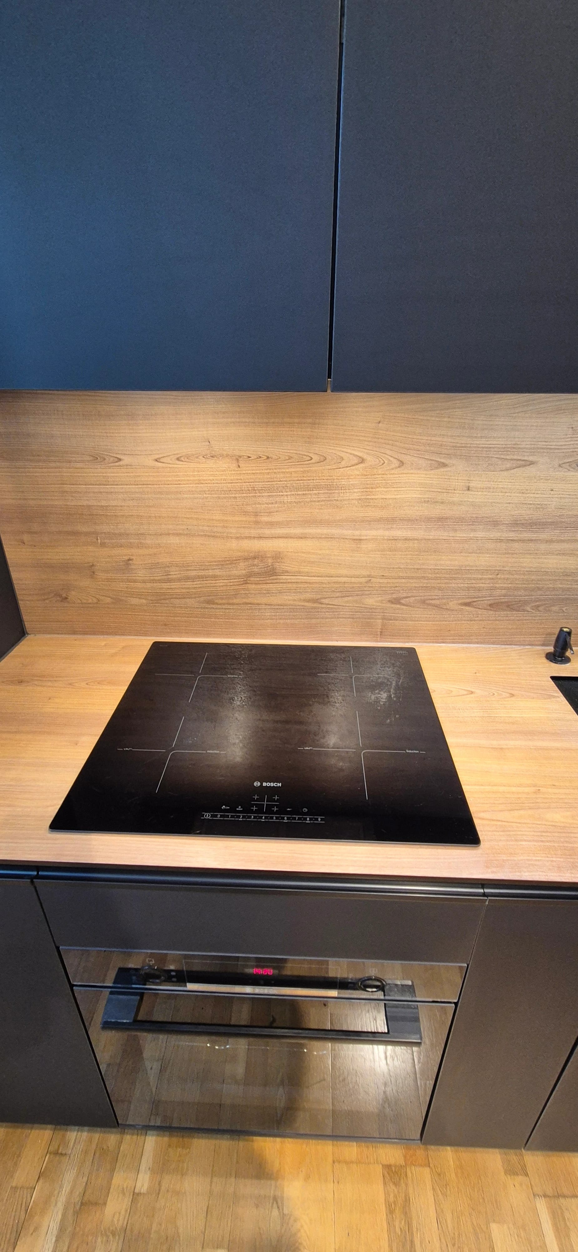 Deep cleaning of a luxury apartment