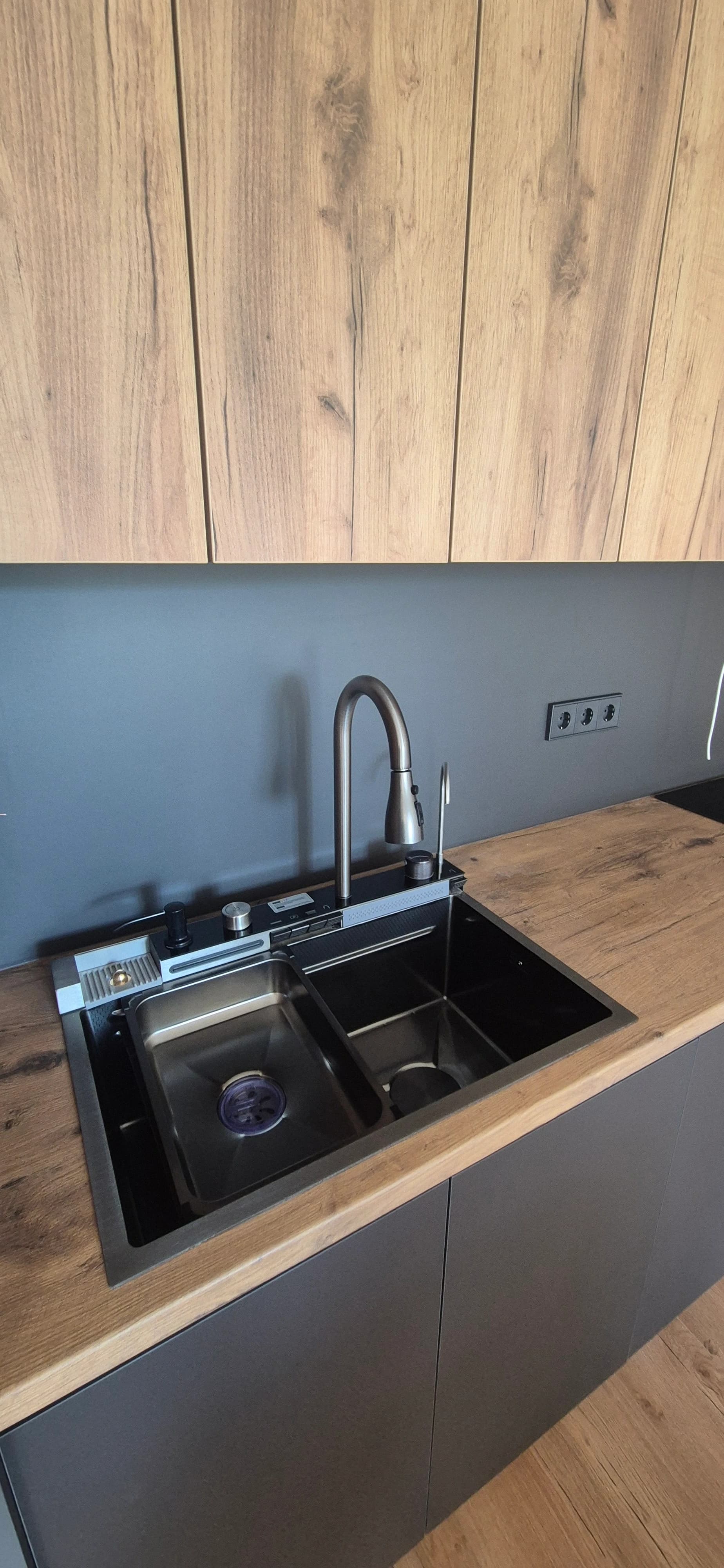 Luxury apartment cleaning after construction