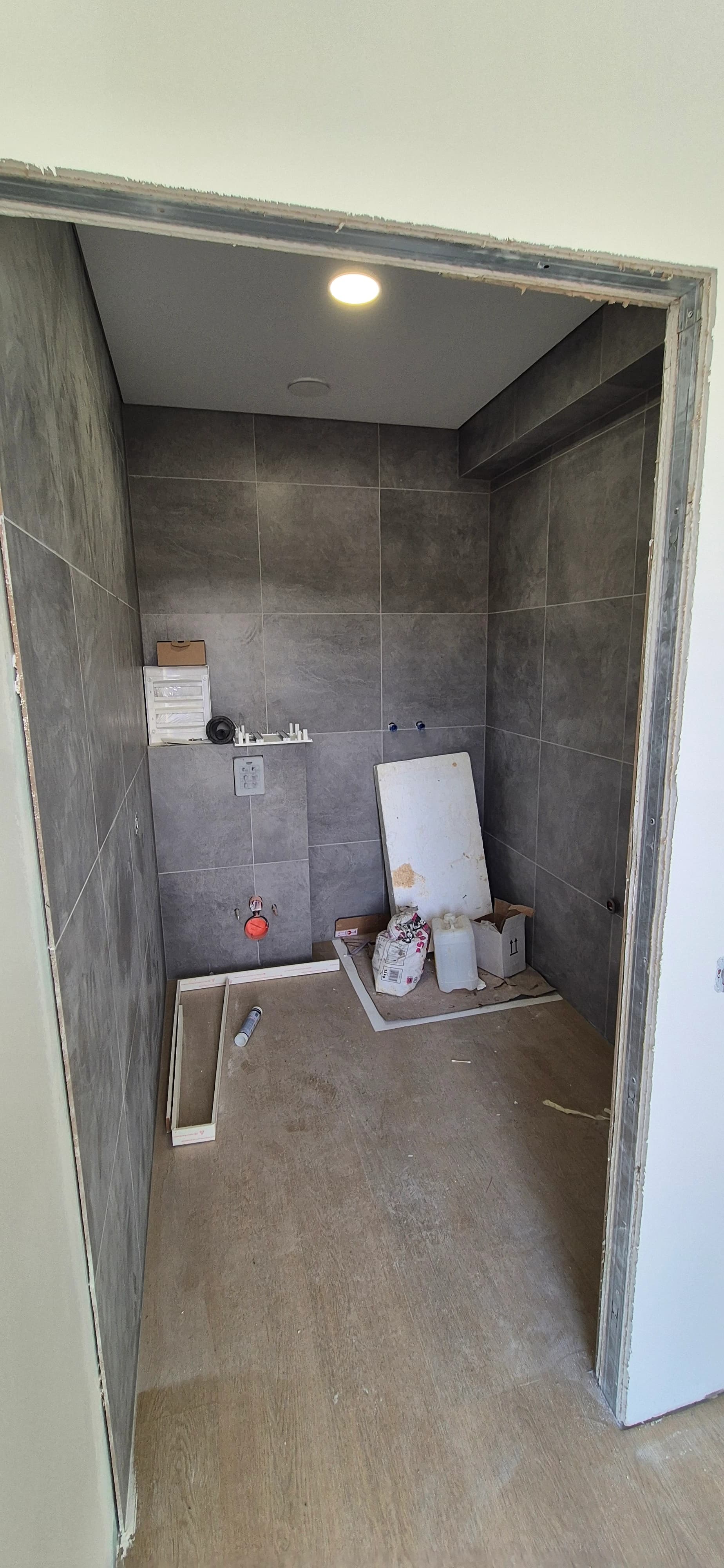 Apartment cleaning after construction