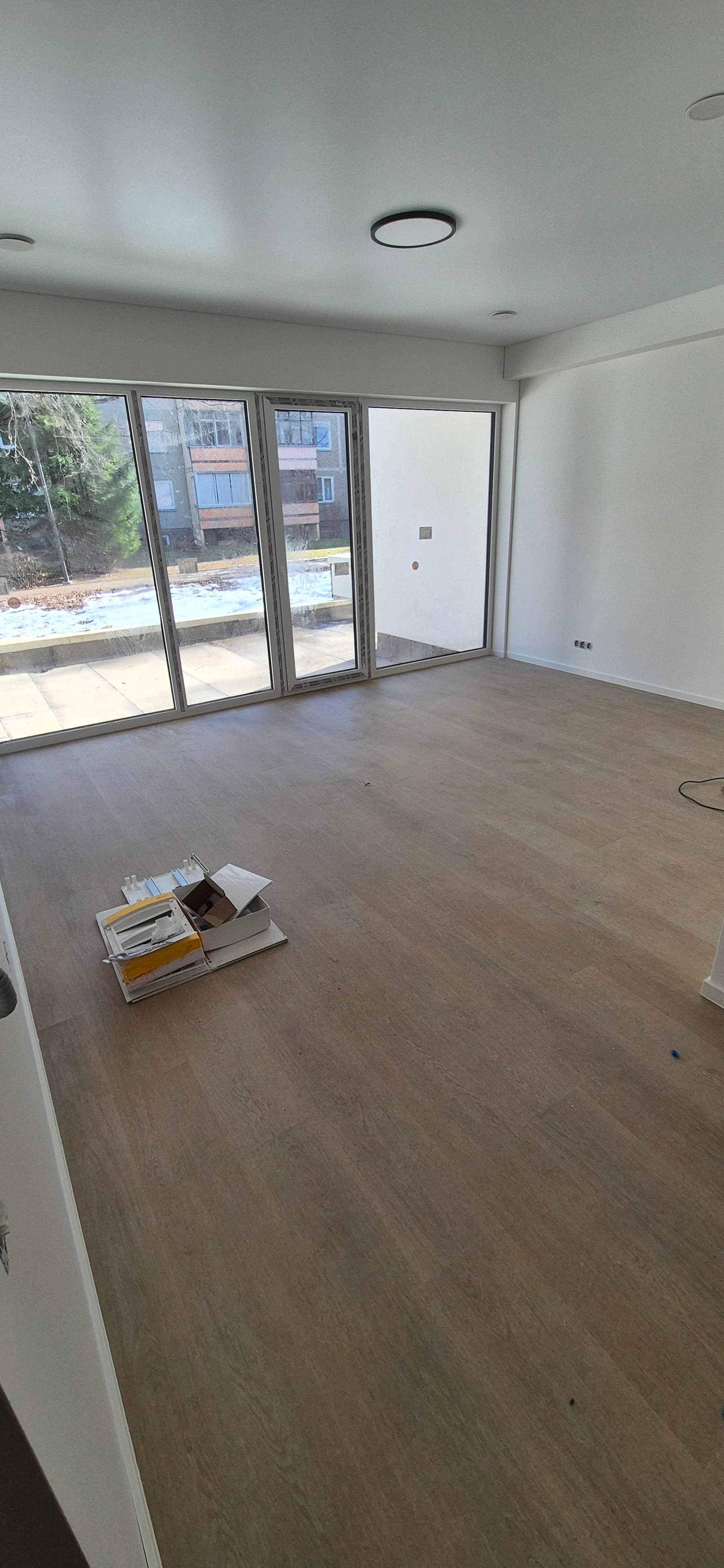 Cleaning of a newly built apartment