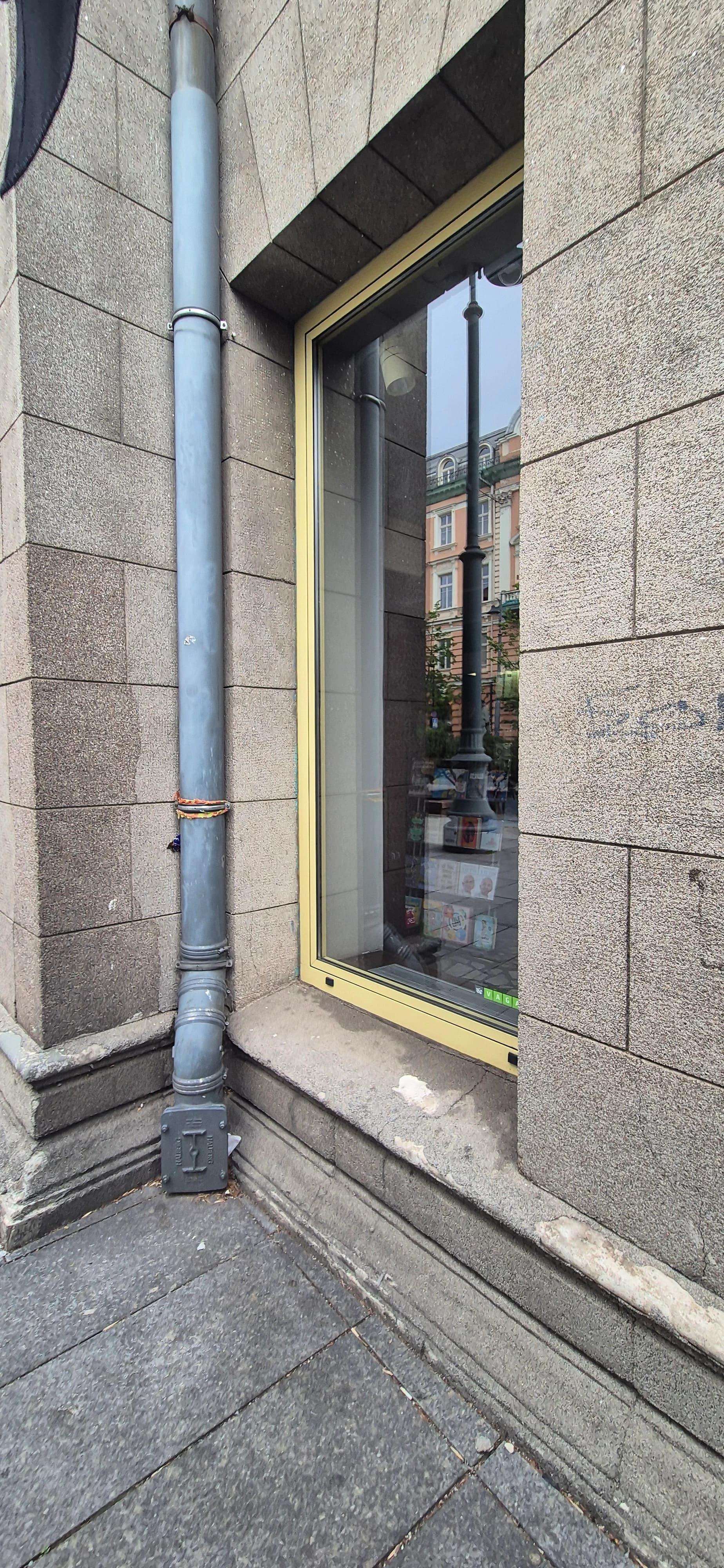 Bookstore window cleaning