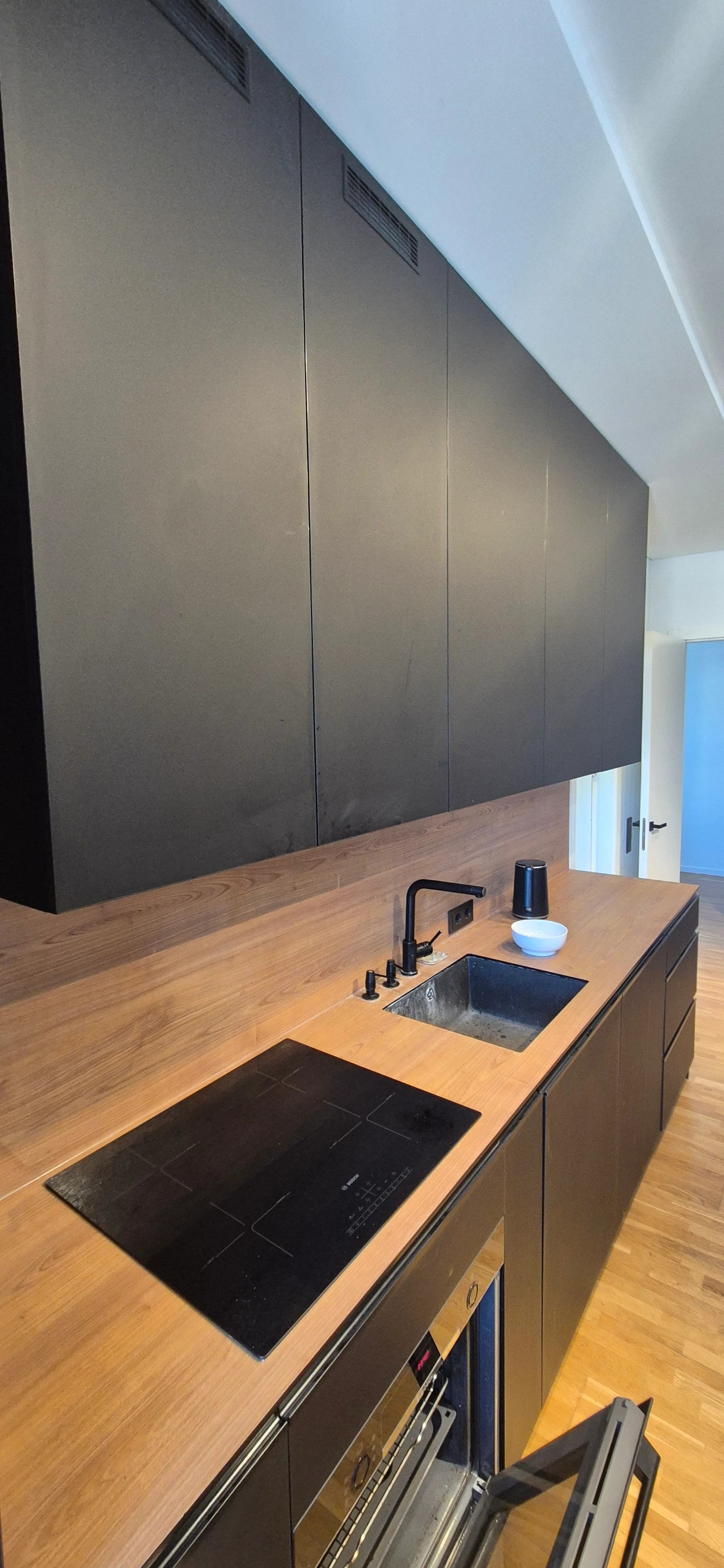 Deep cleaning of a luxury apartment