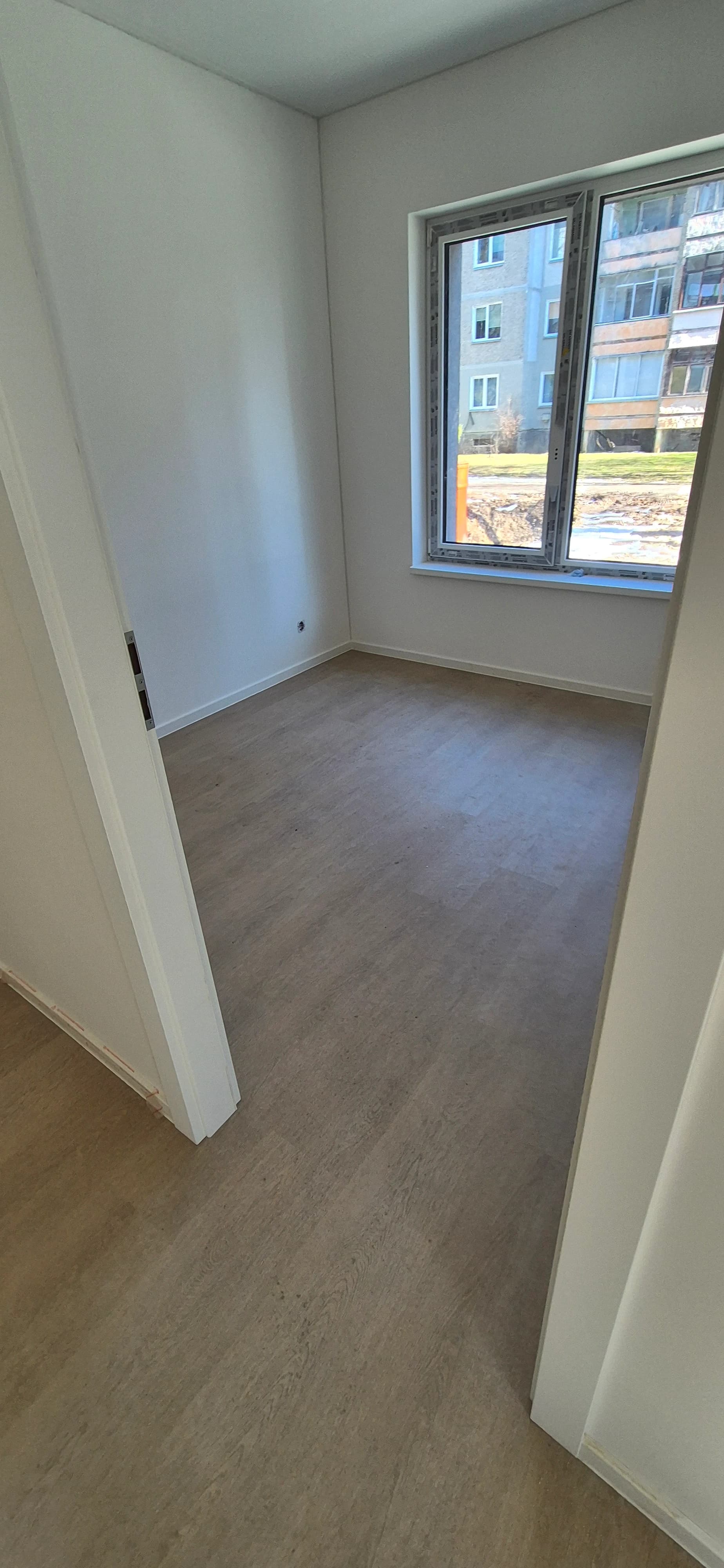 Cleaning of a newly built apartment