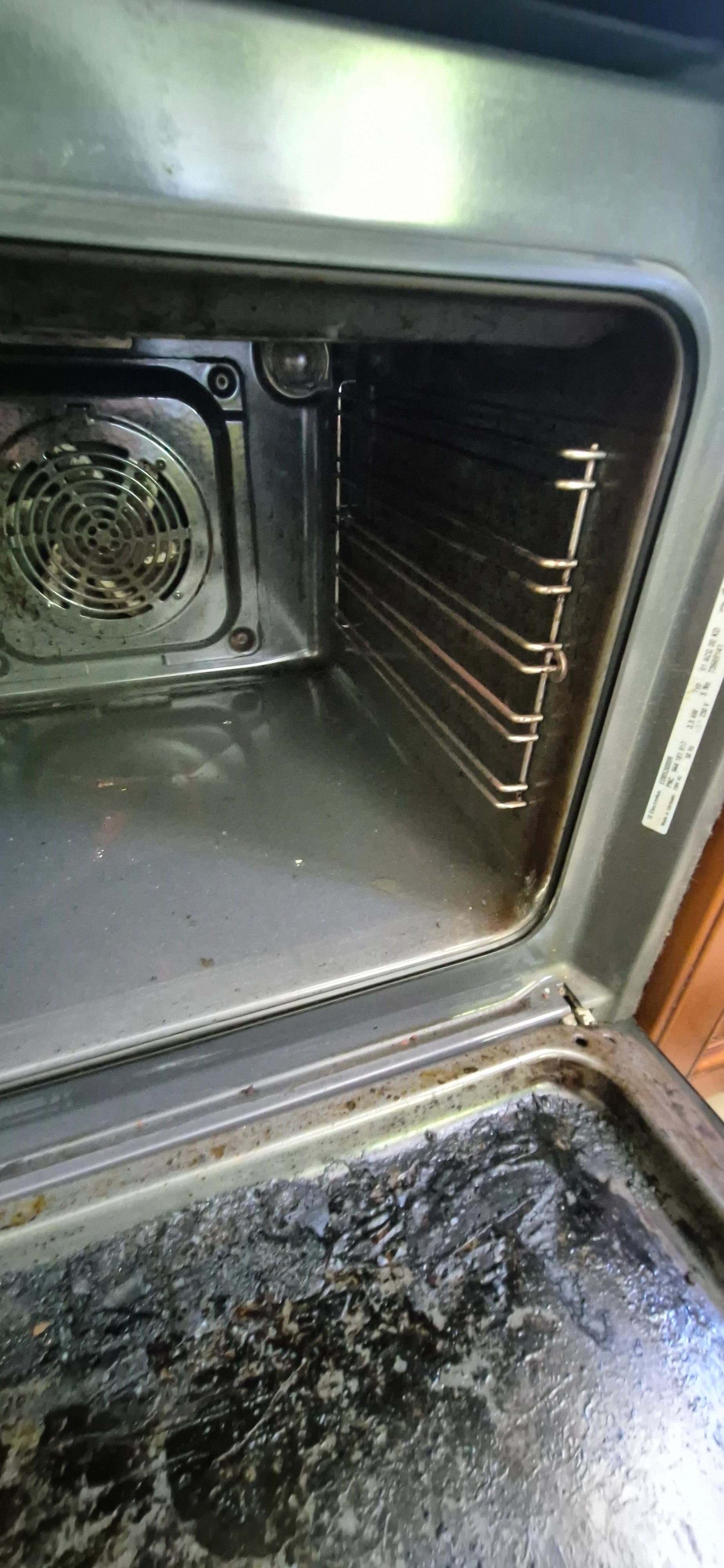 Deep cleaning of a luxury apartment