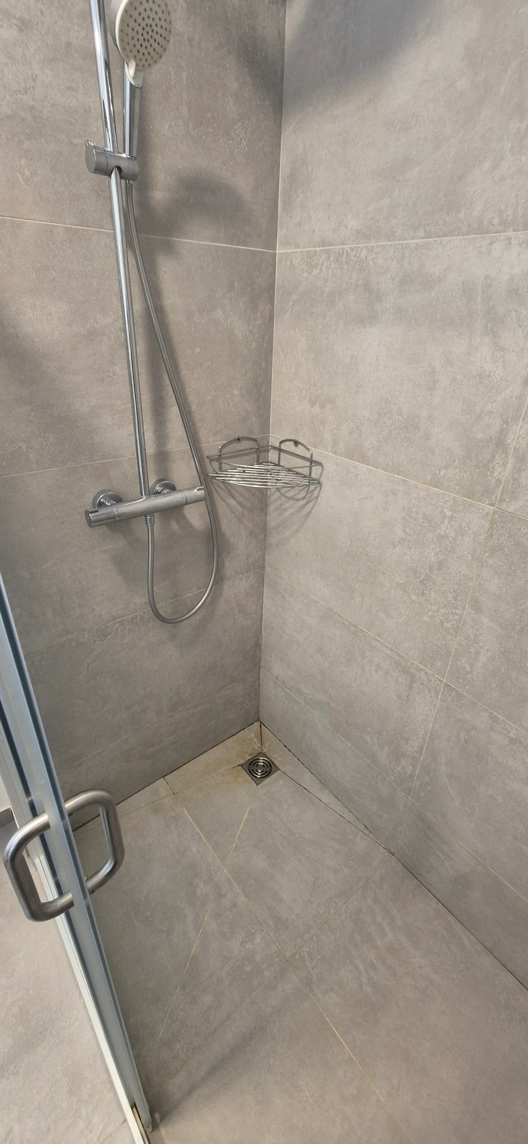 Bathroom cleaning