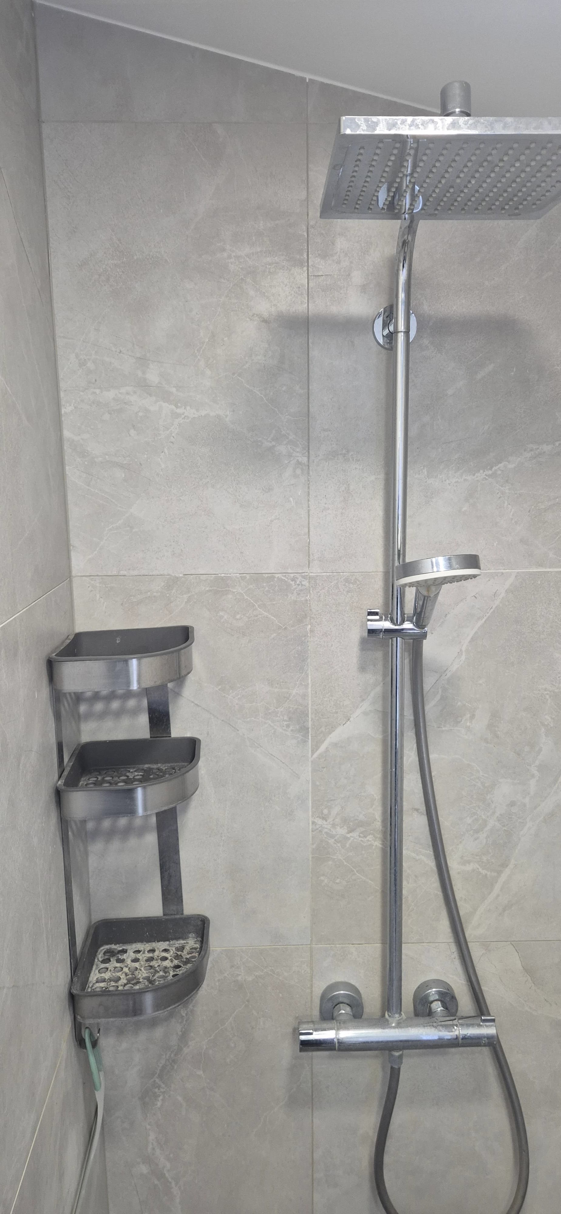 Appliance and bathroom cleaning
