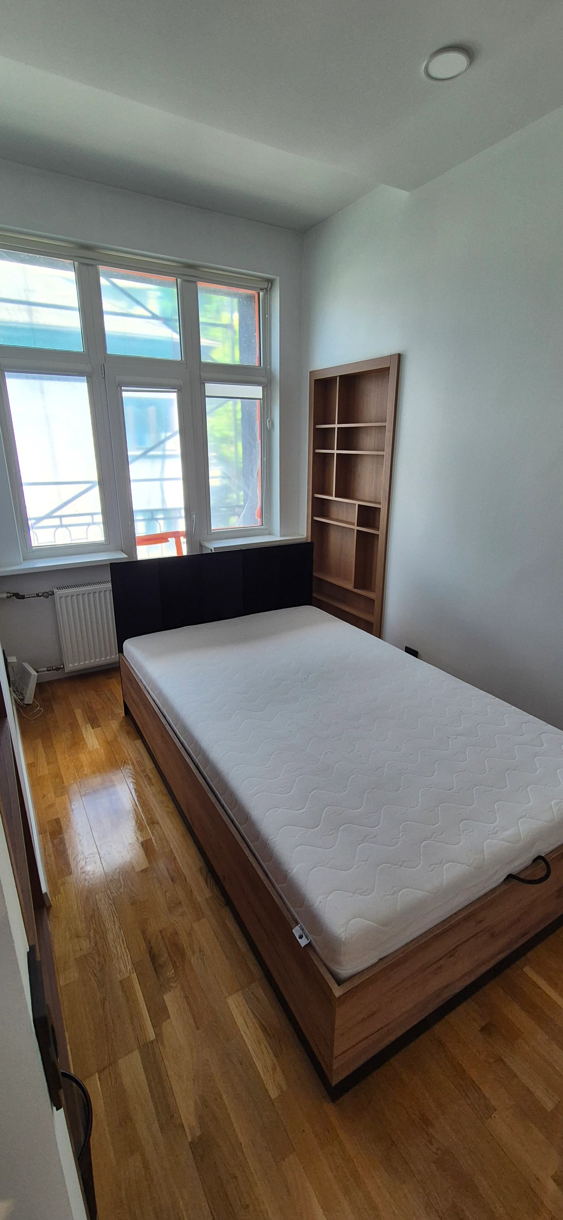 Deep cleaning of a luxury apartment