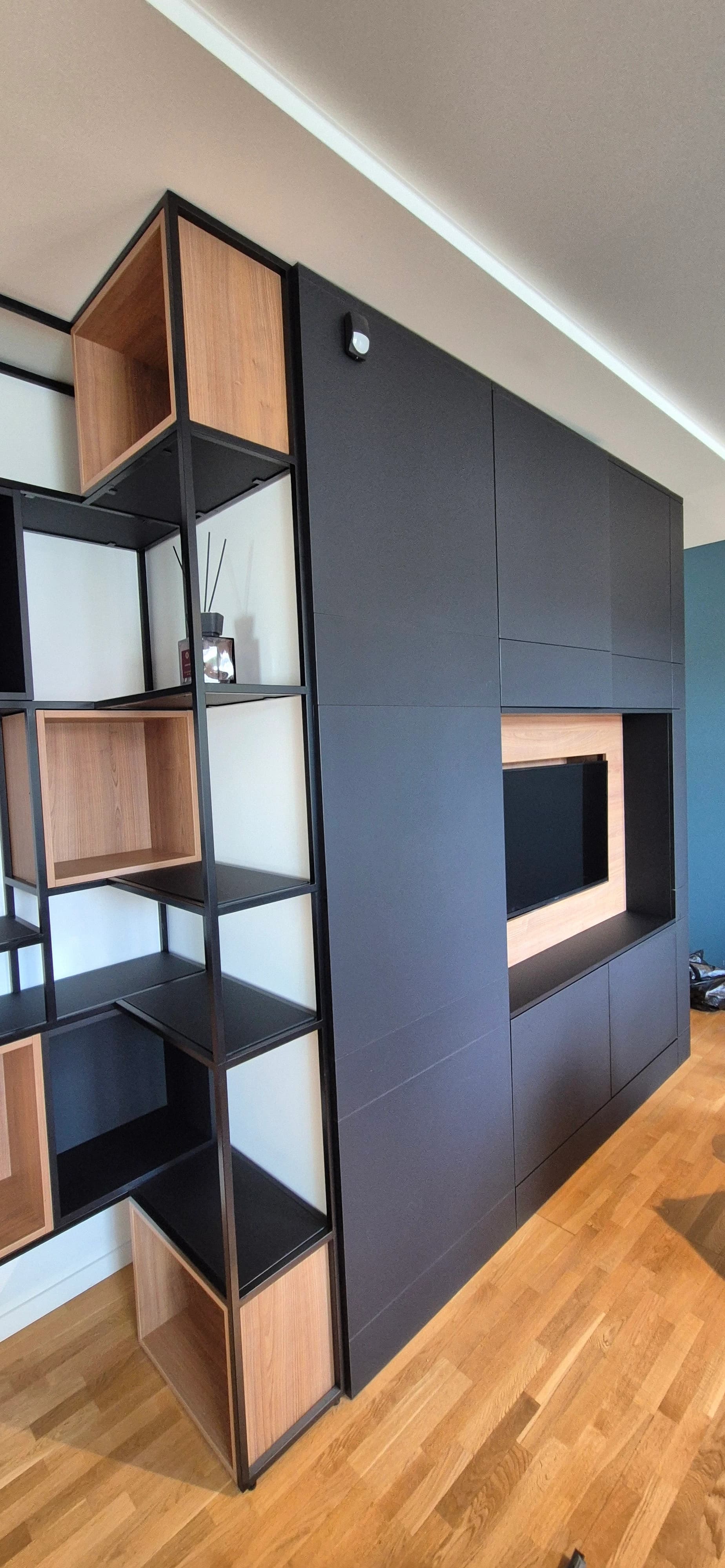 Deep cleaning of a luxury apartment