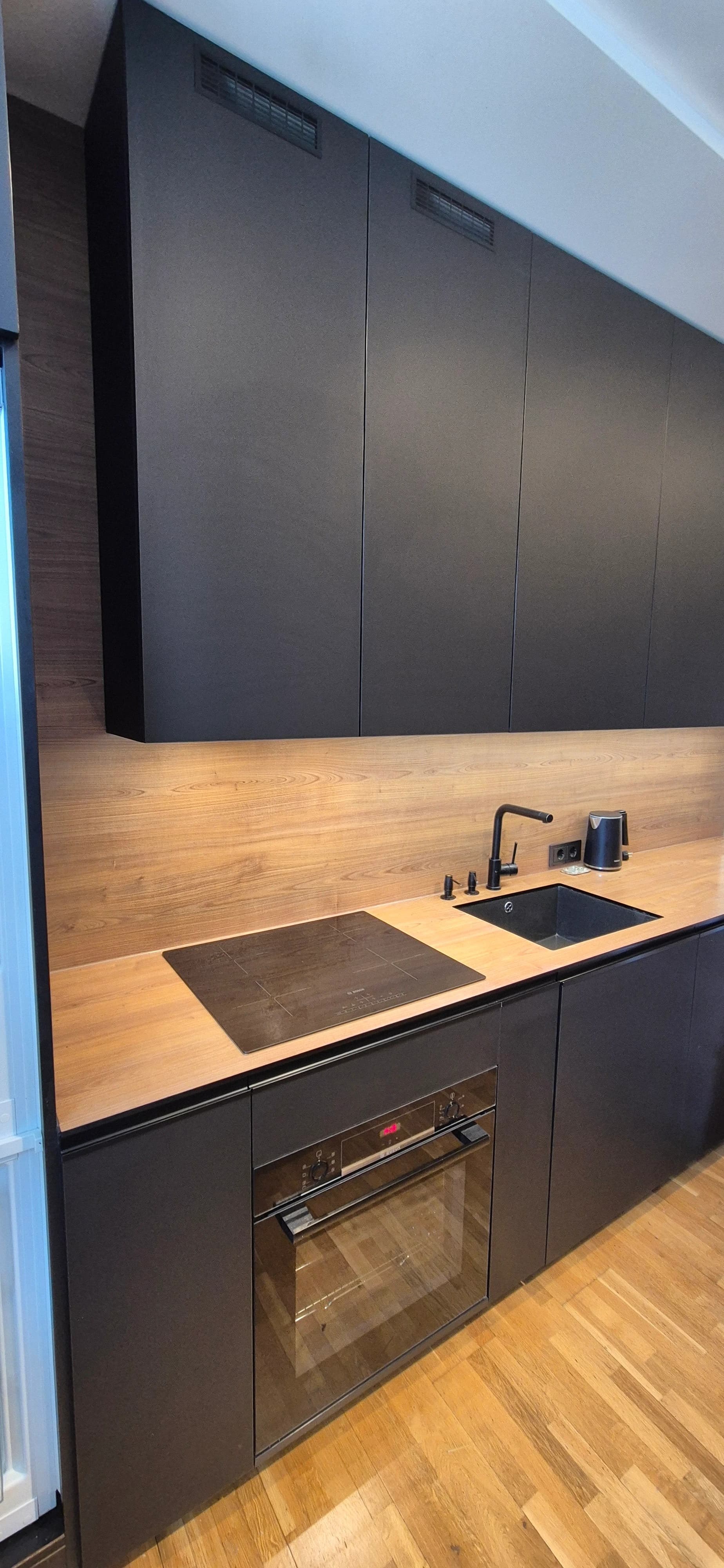 Deep cleaning of a luxury apartment