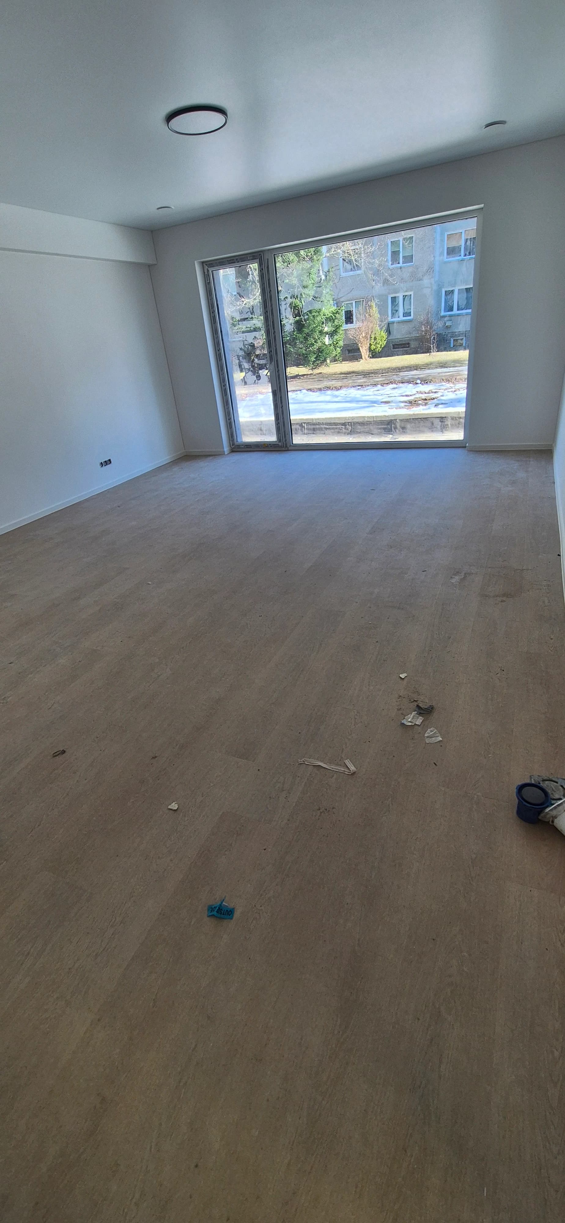 Cleaning of a newly built apartment