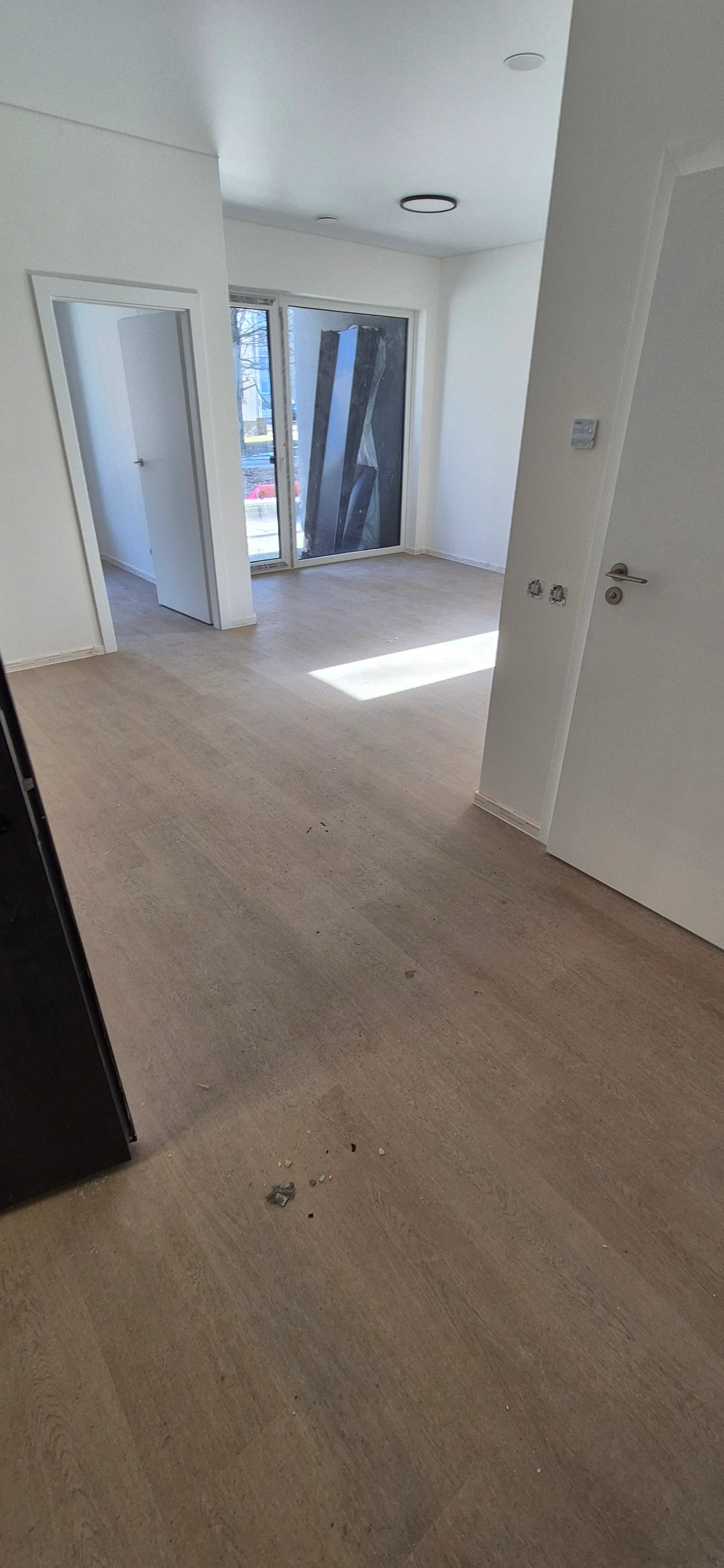Cleaning of a newly built apartment