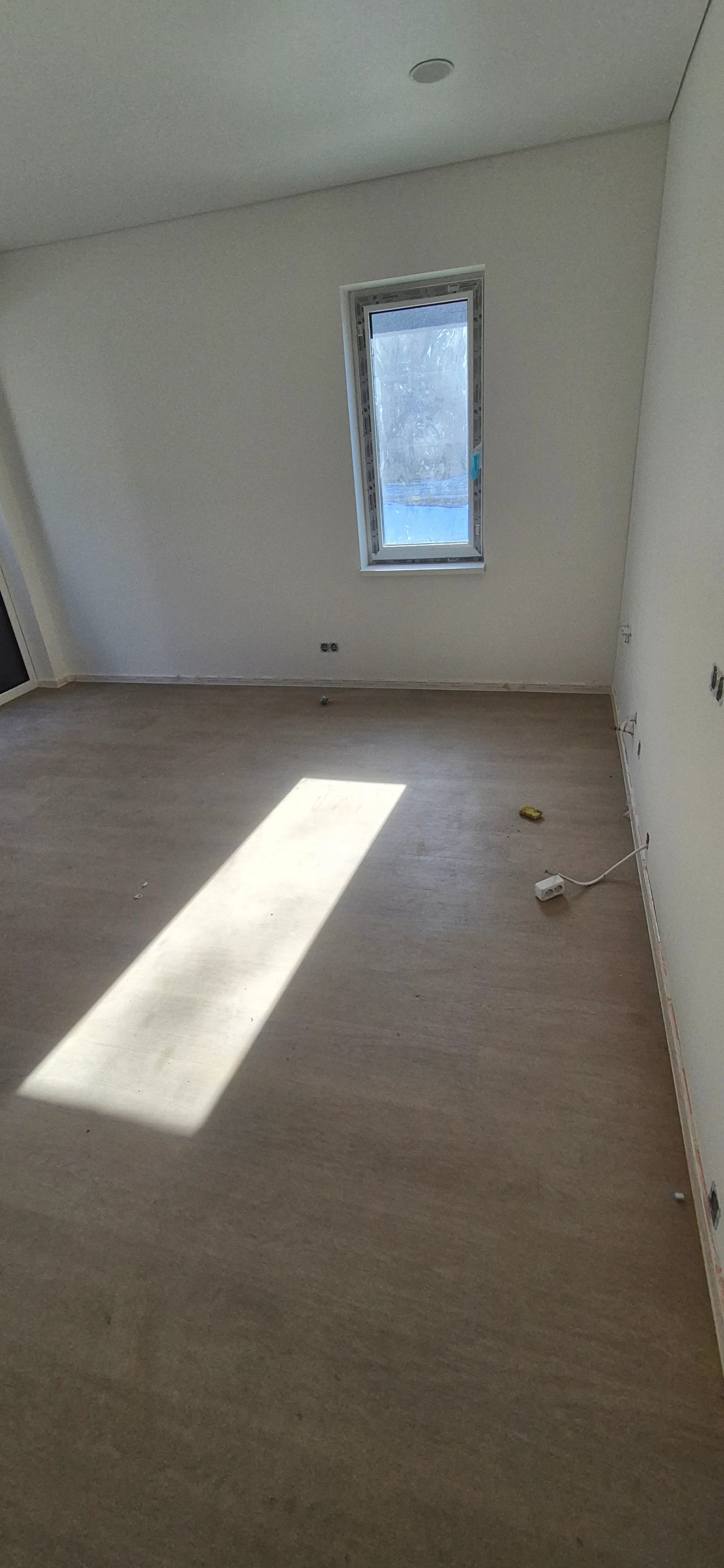 Cleaning of a newly built apartment