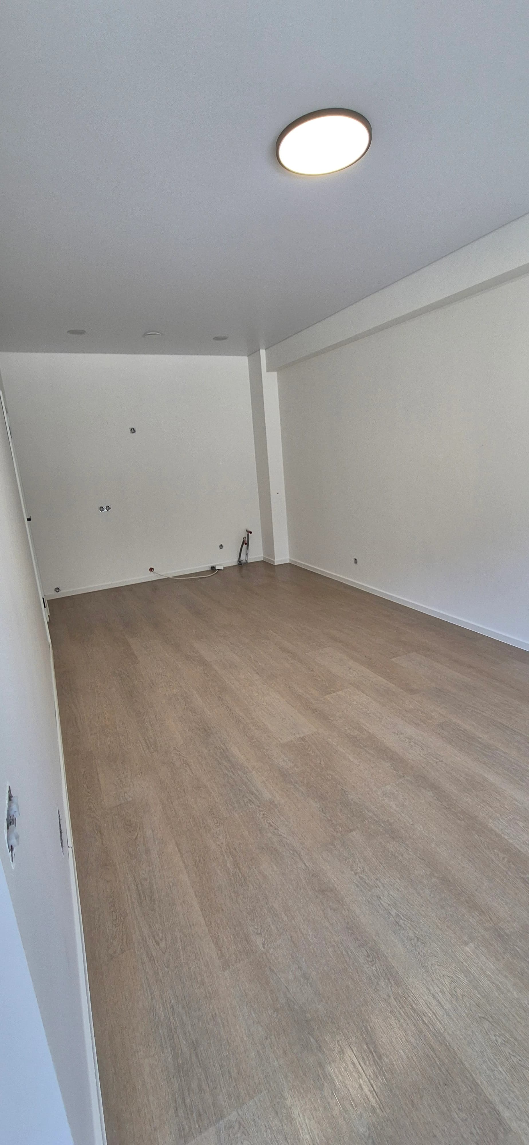 Cleaning of a newly built apartment