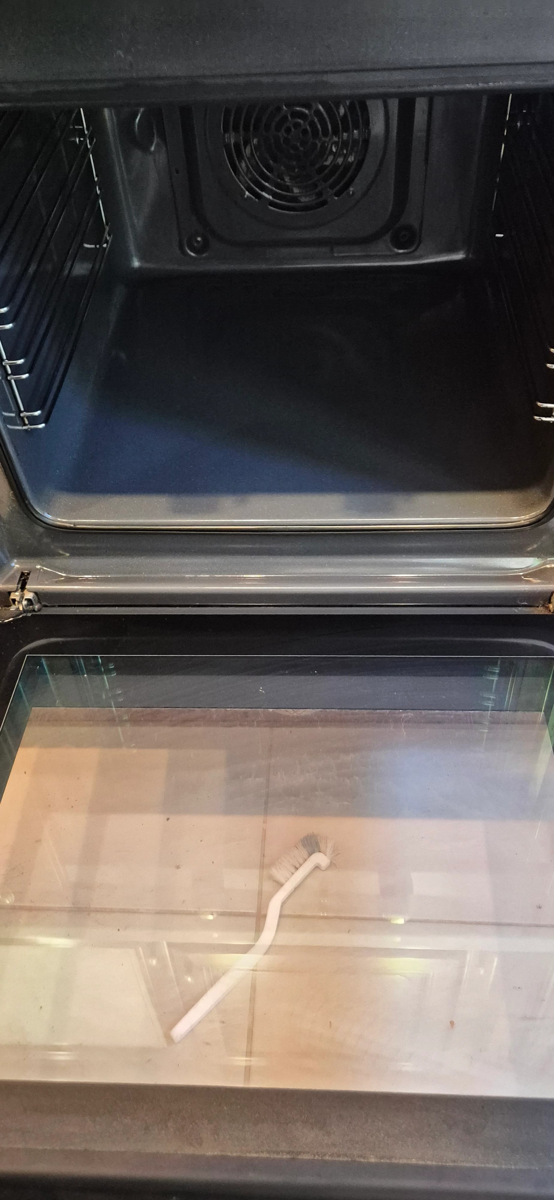 Deep cleaning of a luxury apartment