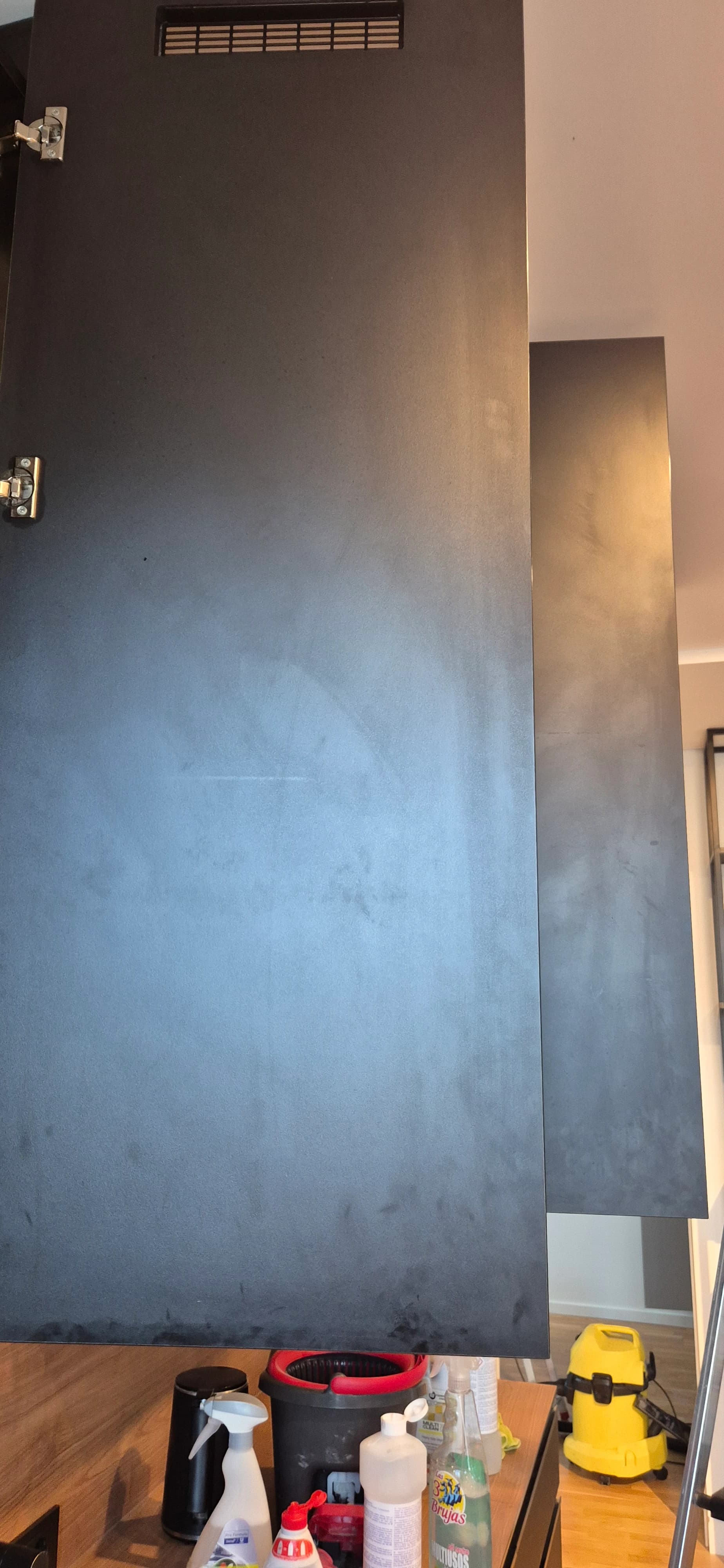 Deep cleaning of a luxury apartment