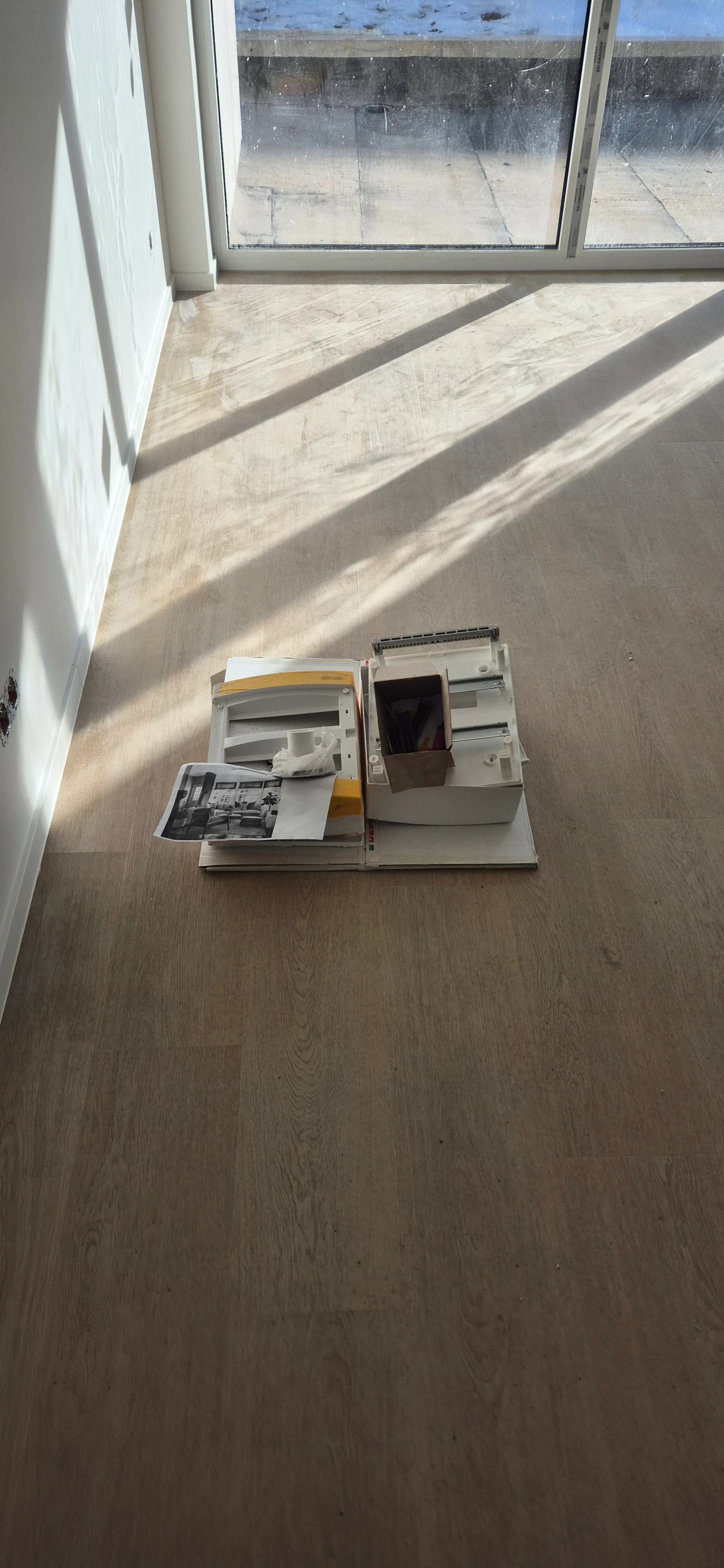 Cleaning of a newly built apartment
